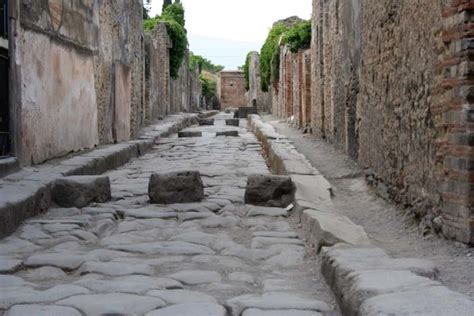 10 Mind Boggling Facts About The Destruction Of Pompeii