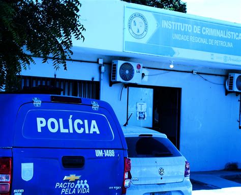 Mulher é encontrada morta marcas de tiro próximo à lagoa no bairro