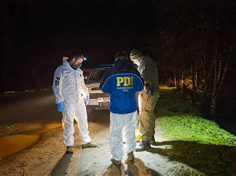 Tragedia en La Unión Dos personas fallecen al caer su camioneta al río