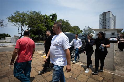 Aluna Morta Em Ataque A Escola Em Sapopemba é Enterrada Em Santo André