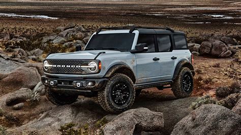 2022 Ford Bronco: Choosing the Right Trim - Autotrader