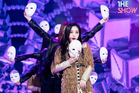 200225 Dreamcatcher 'Scream' at The Show official photos | kpopping