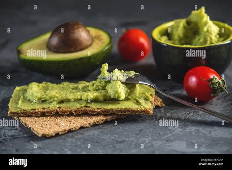 Aperitivo Fr O Tradicional Mexicana Hecha De Pur De Pulpa De Aguacate