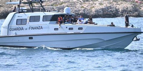 Ancora Sbarchi A Lampedusa Quasi Mille Migranti Arrivati In 24 Ore