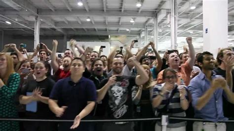 Spacex Launch Spacex Employees Cheering Outside Mission Control Youtube