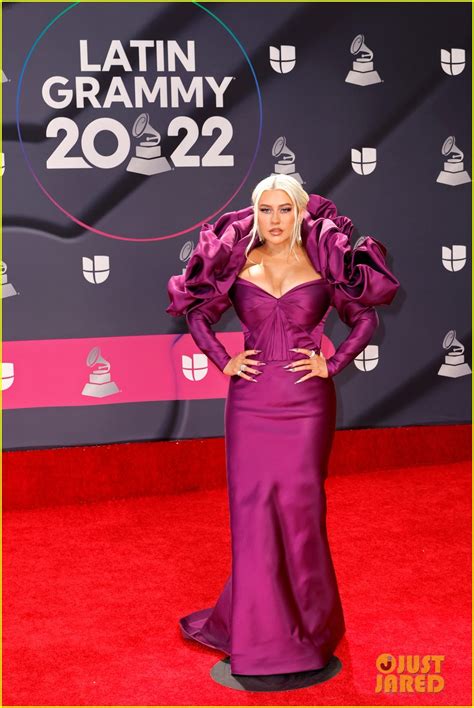 Photo Christina Aguilera Latin Grammy Awards Red Carpet Performance 01