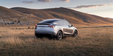 Tesla Model Y Non Solo Restyling Nel Spazio Anche Dmove It