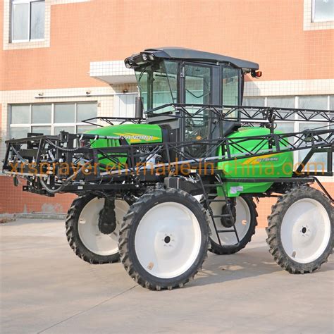 1300 Liter Agricultural Self Propelled Boom Sprayer With 100HP Engine