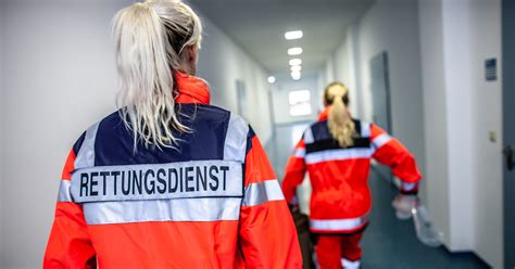 Ausbildung Zum Rettungssanitäter Zur Rettungssanitäterin Medical