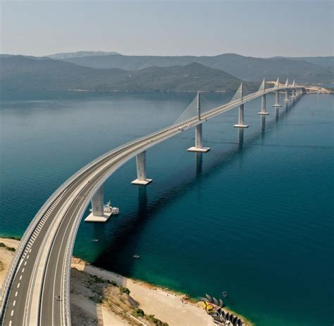 Kroatien Eröffnet Die Peljesac Brücke Die Zwei Teile Der Europäischen