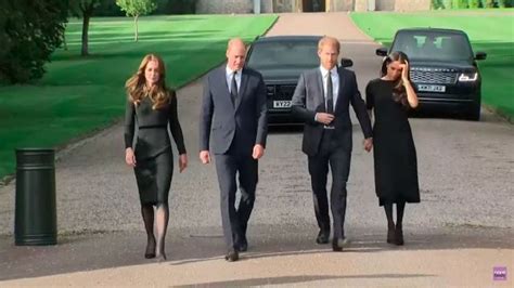 Los Príncipes William Y Harry Aparecen Juntos Con Sus Esposas Para