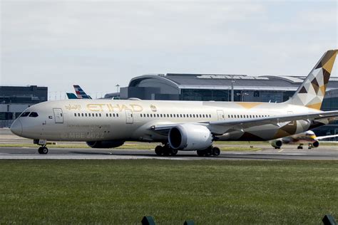 A Blu Etihad Airways Boeing B Dreamliner Cn Flickr