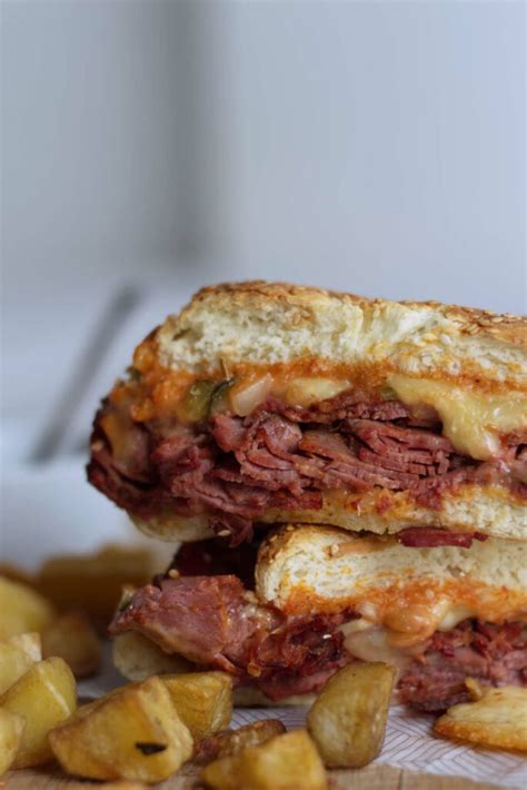 Reuben Sandwich - Traditional American Recipe | 196 flavors