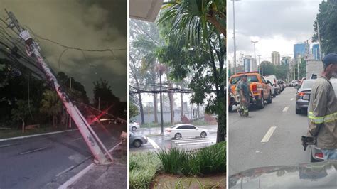 Forte Chuva Derruba Postes Rvores E Interdita Vias De Alphaville