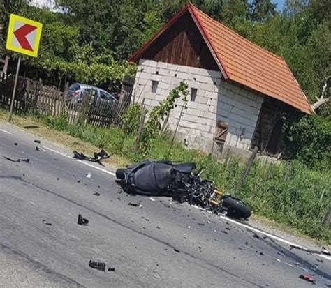 Accident Teribil Tanar Motociclist Mort Zdrobit De Un Camion Dupa Un