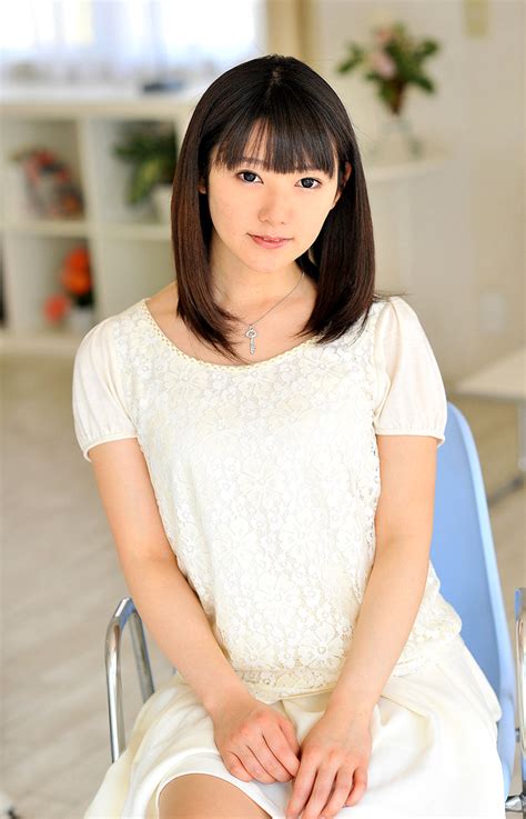 ThumbNow Japanese Babe Yu Ito 伊藤優 Erotic Photo 25