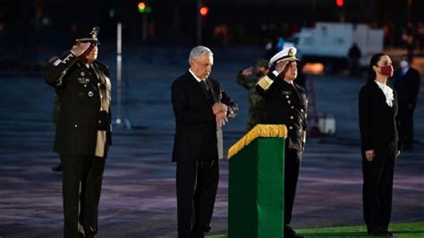 Izan bandera a media asta por víctimas de los sismos de 1985 y 2017