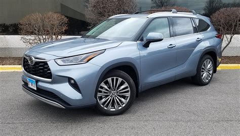 Toyota Highlander Moondust Color