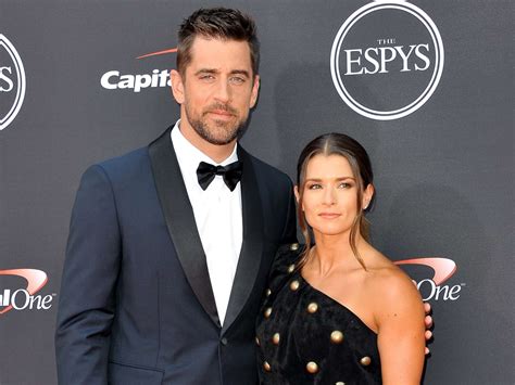 Aaron Rodgers Dating History: From Olivia Munn to Shailene Woodley