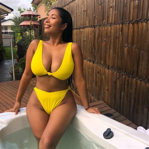 Chillin In The Hot Tub Porn Pic