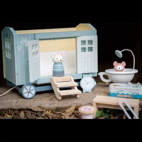 Secret Meadow Shepherds Hut - Toy Joy