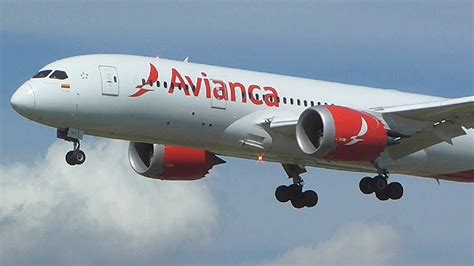 VIDEO Barcelona Airport Afternoon Landings Runway 25R
