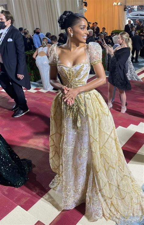 Gilded Glamour Met Gala Dresses Met Gala Outfits Gala Outfit