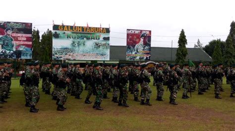 Yel Yel Tni Ad Oleh Yonif Gt Kostrad Youtube