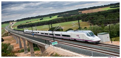 Renfe pone a la venta los billetes con descuento para jóvenes para ...