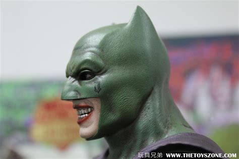 玩具報告 Hot Toys自殺特攻超能暴隊小丑扮蝙蝠俠 小丑 偽蝙蝠俠版 人偶 Toys Zone D 玩具兄弟 Figures Price List