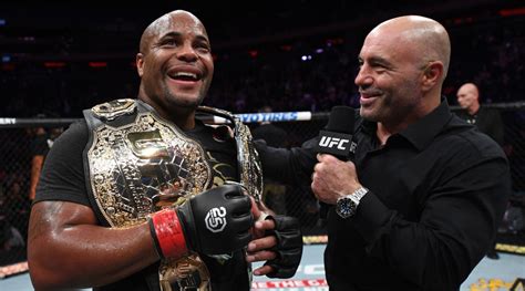 Daniel Cormier relinquishes UFC light heavyweight title before UFC 232 ...