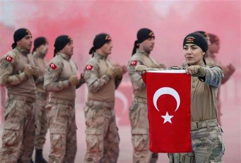 Türk Silahlı Kuvvetleri Ordu kızları Askeriye Asker