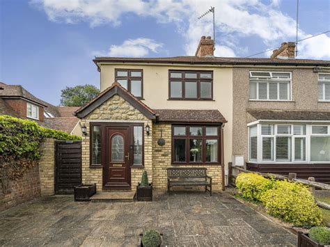 3 Bed End Terrace House For Sale In Birchwood Road Wilmington