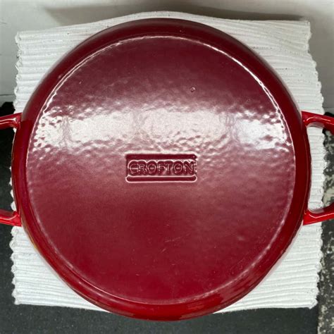 EMERGENCY SALE Crofton Red Cast Iron Pot With Lid S