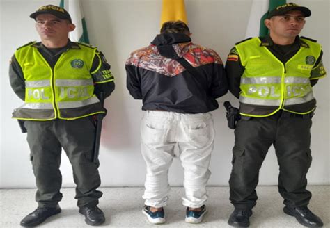 Fueron Capturados Tres Hombres Por Uso De Documento Público Falso Policía Nacional De Colombia