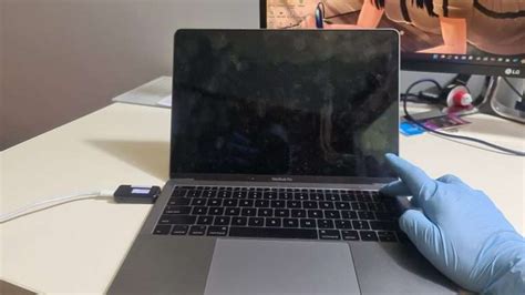 A1708 2017 Macbook Pro Not Turning On Due To Breadcrumb Corrosion It