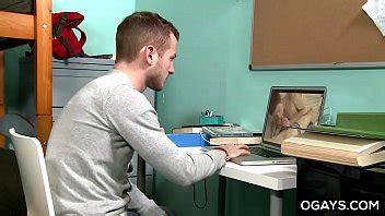 Archer Hart Watching Gay Porn XVIDEOS