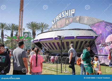 Strawberry Festival, Starship 3000 Spinning Ride Editorial Photo ...