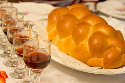 How to Host Shabbat Dinner | My Jewish Learning