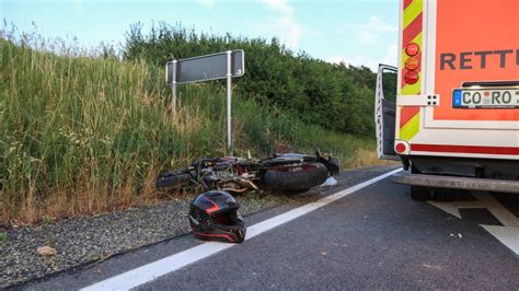 Mit Jahren Motorradfahrer Stirbt Nach Missgl Cktem Berholman Ver