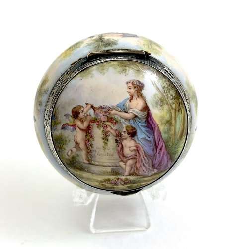 Fine Quality Antique French Enamel Pill Box