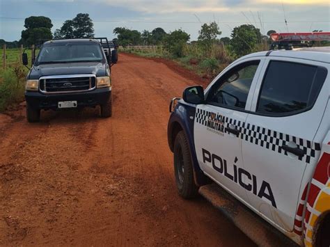 Pol Cia Militar Recupera Em Cocalinho Caminhonete Furtada Em Goi S E