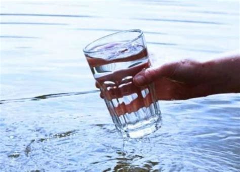 Científicos convierten agua de mar en potable con luz solar