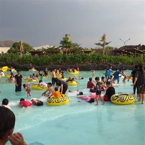 13 Kolam Renang Di Bandung Yang Bagus Untuk Liburan Dan Latihan Renang