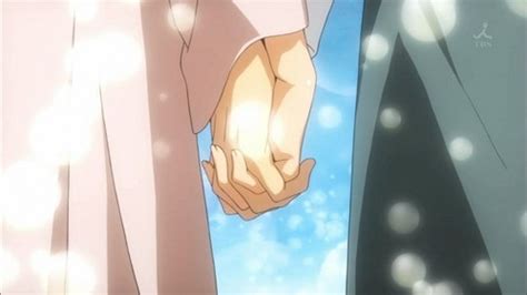 post a pic of an anime couple holding hands - Anime Answers - Fanpop