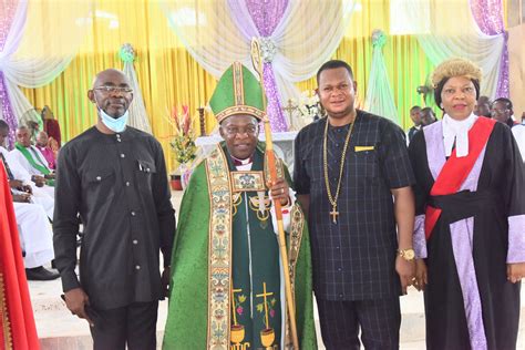 Uzodimma Felicitates With Anglican Diocese Of Egbu At Synod Requests