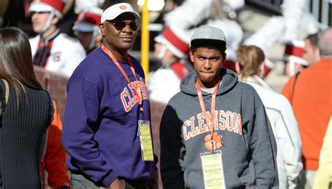 Son Of Nfl Standout Breaks Down Amazing Trip To Clemson Tigernet