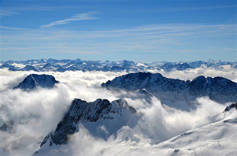 雪山PPT背景图片 热门主题 PPTer吧