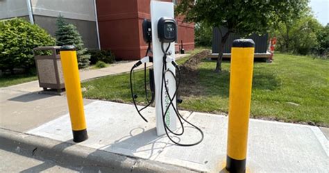 Grant Funding Accelerating Ev Charging Station Projects California Leads In Ev Adoption