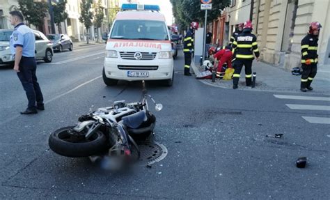 Accident Ntre O Motociclet I O Ma In Pe Calea Mo Ilor O Femeie